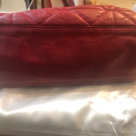 FURLA Shopper Handbag,Gorgeous Cherry Red, Dust bag, PRICE REDUCED! - Picture 3 of 10